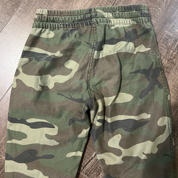 Aritzia Camo Alix Pant - Picture 8 of 12